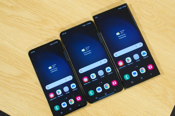 The Samsung Galaxy S23, S23 Plus, and S23 Ultra all next to each other.