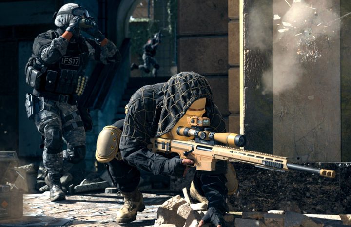 Characters shooting enemies in Warzone 2.0.