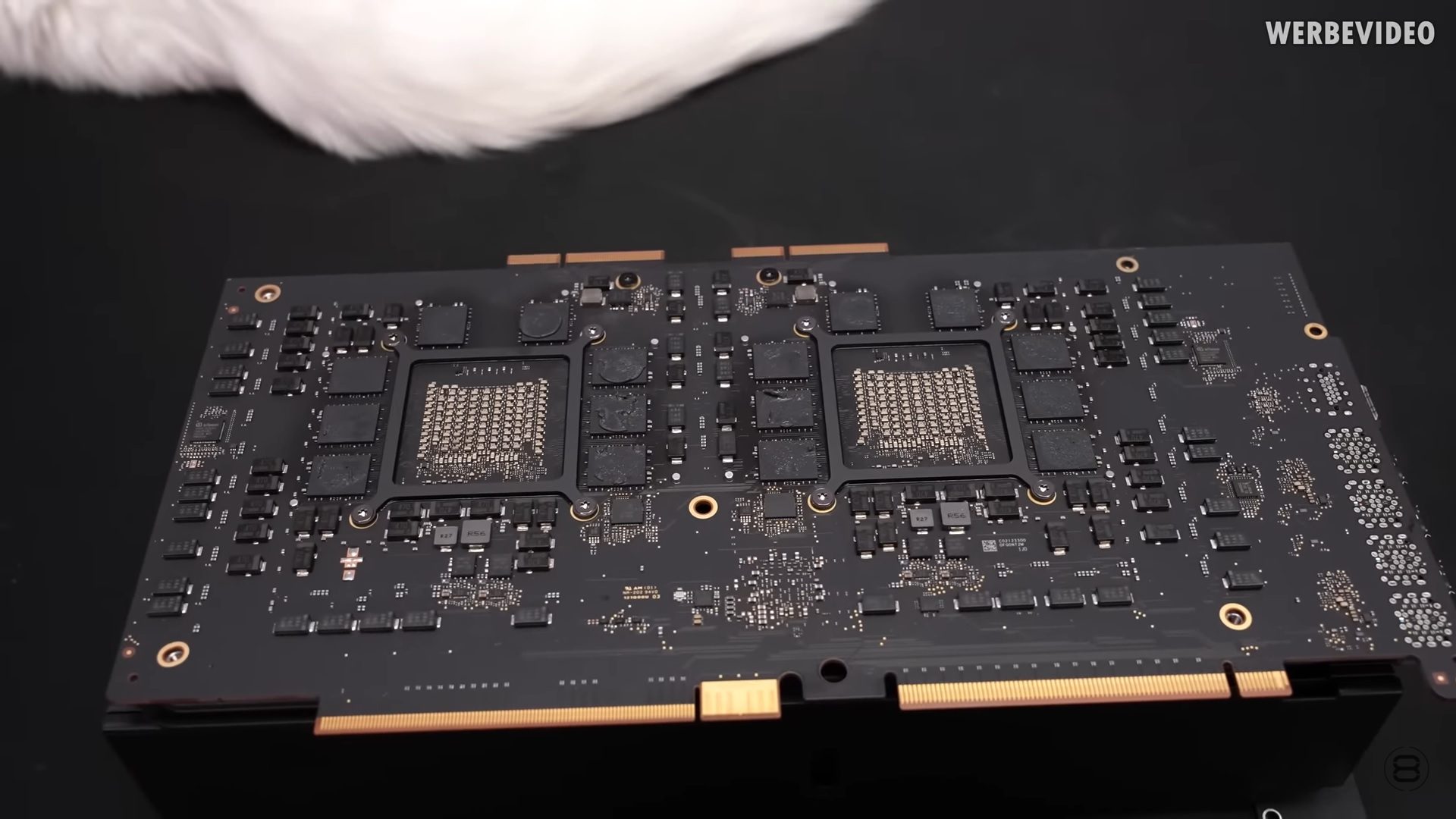 AMD-Radeon-mac-pro-card.jpg?
