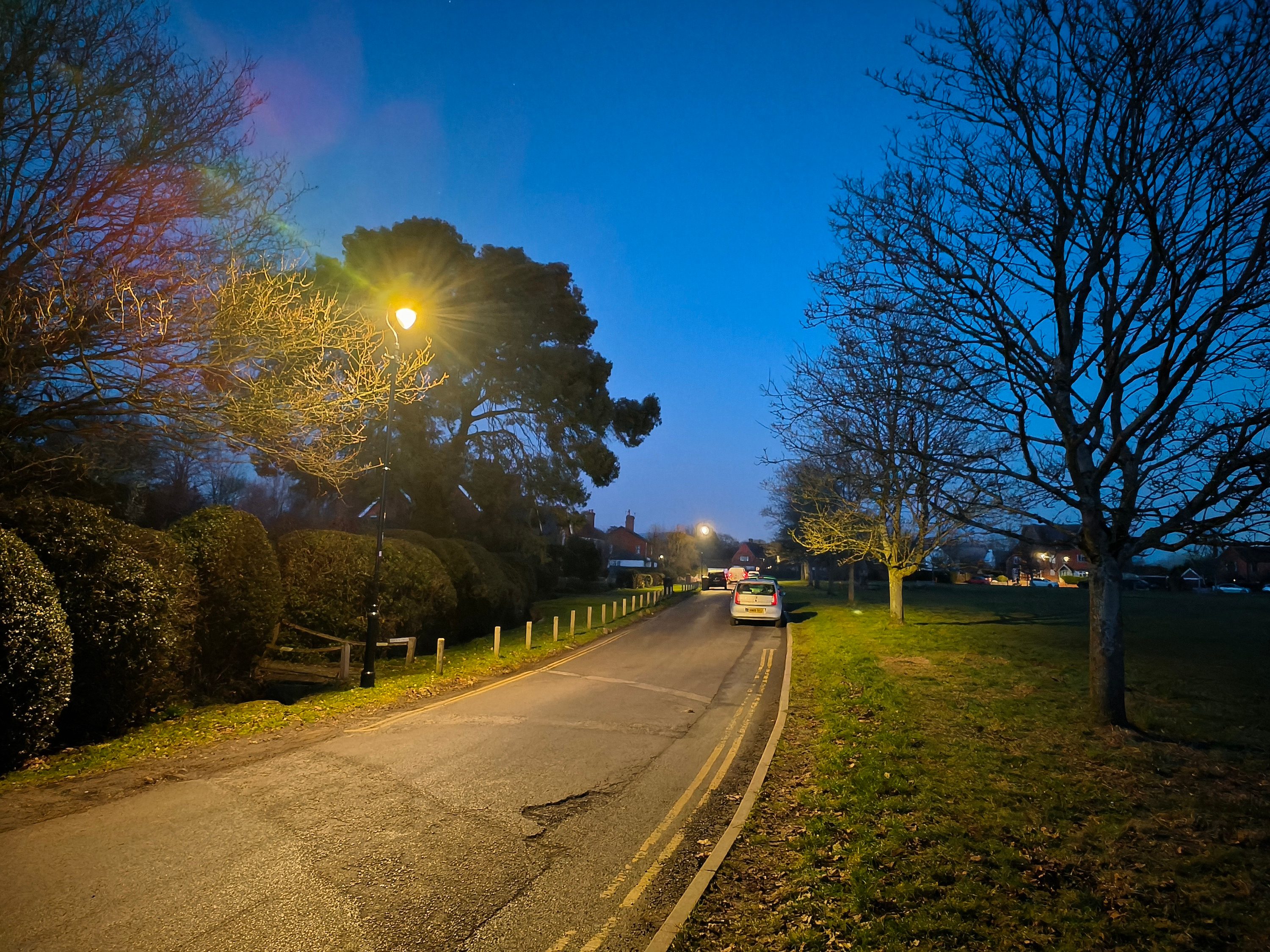 Night mode photo taken with the Oppo Find N2 Flip's main camera.