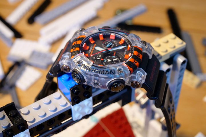 The G-Shock Poison Dart Frog Frogman's side buttons.
