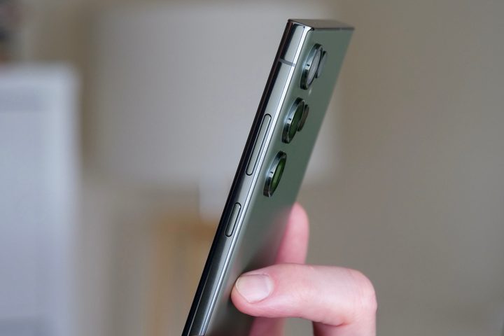The side of the Galaxy S23 Ultra, showing its button placement.