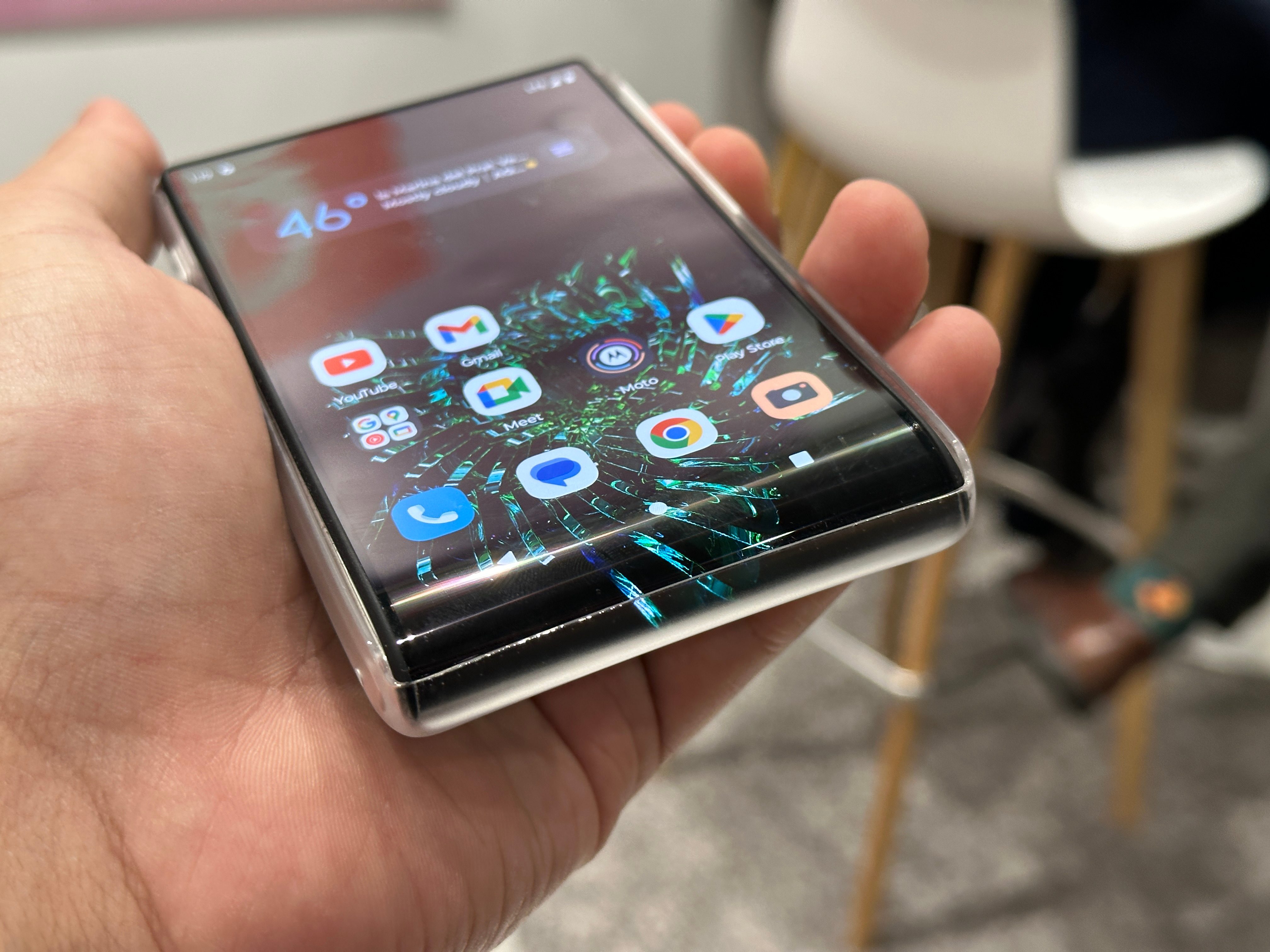 Motorola Rizr bottom.