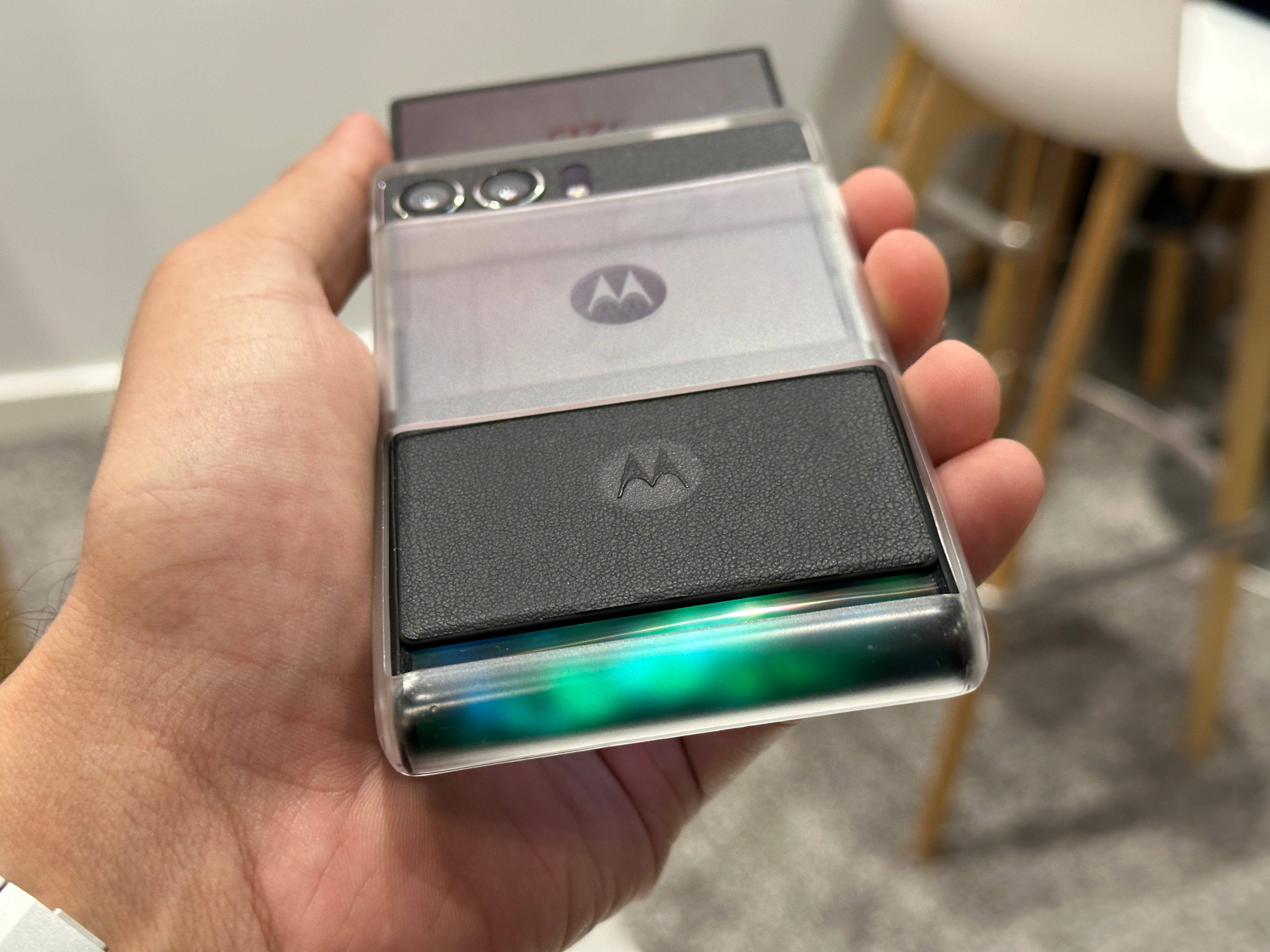 Motorola Rizr back.