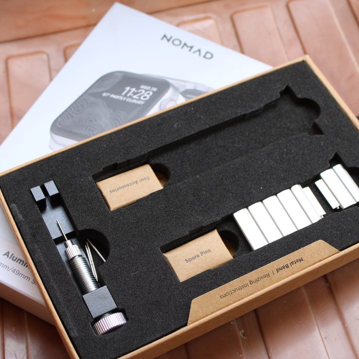 Nomad Aluminum Band packaging.