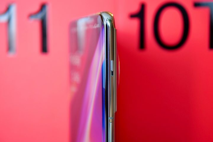 The OnePlus 11's Alert Slider.