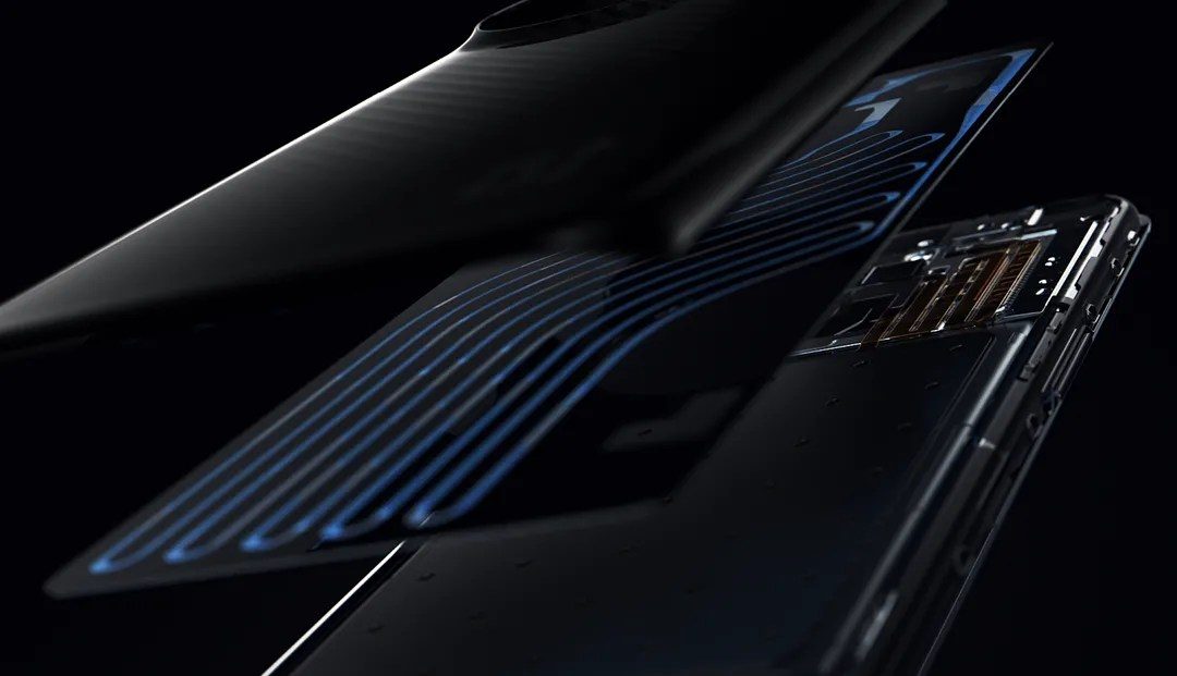 OnePlus shows off a OnePlus 11 with rear LED lighting.