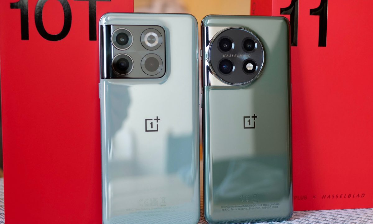 The back of the OnePlus 11 and OnePlus 10T.