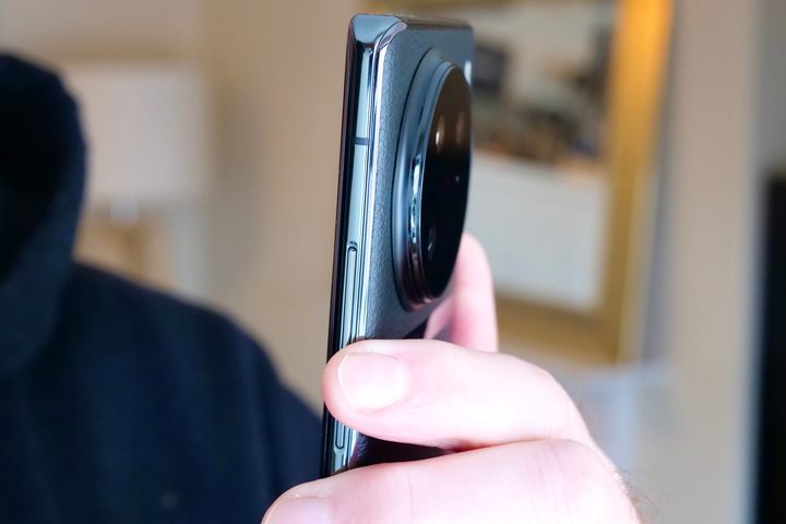 The side of the Vivo X90 Pro's camera module.