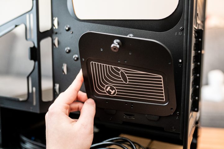 SSD bracket for the Hyte Y40 case.