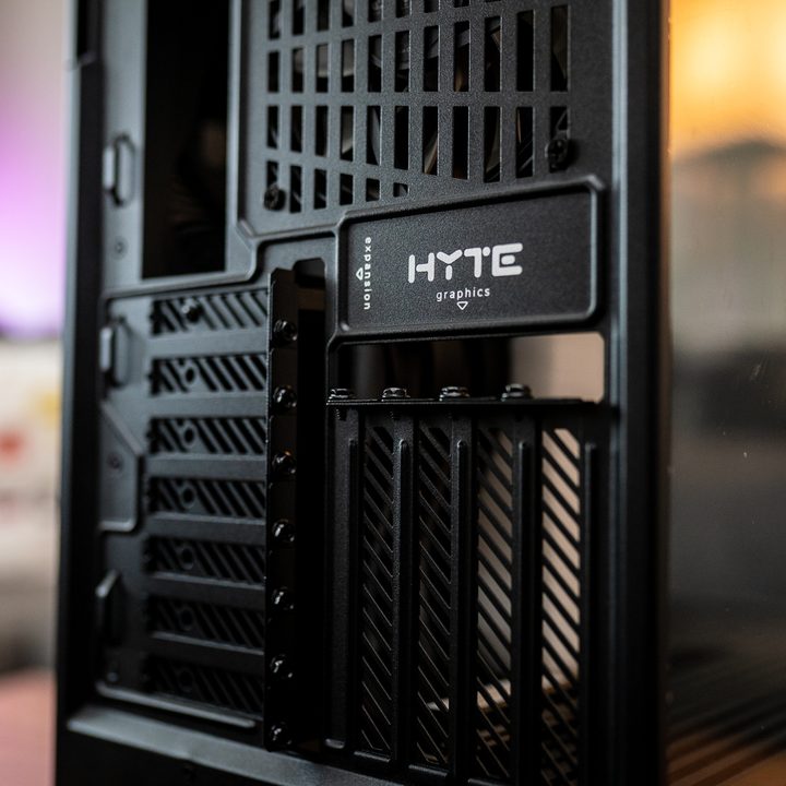 Expansion slots in the Hyte Y40 case.