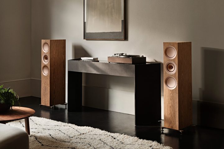 EMBARGOED till Feb. 7, 2023. -- The KEF R7 Meta tower speaker in walnit finish.