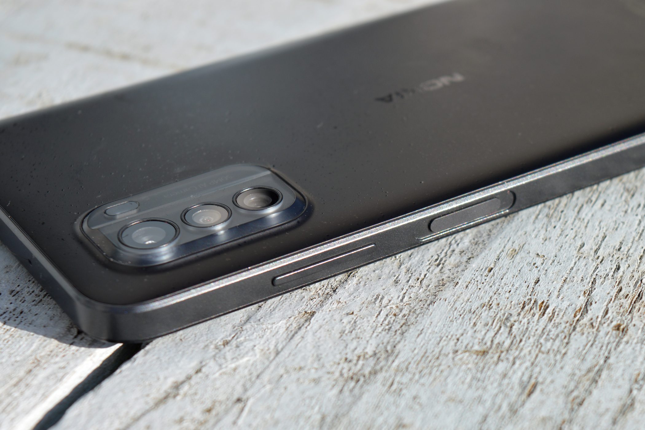 The volume and power buttons on the Nokia G60 5G.