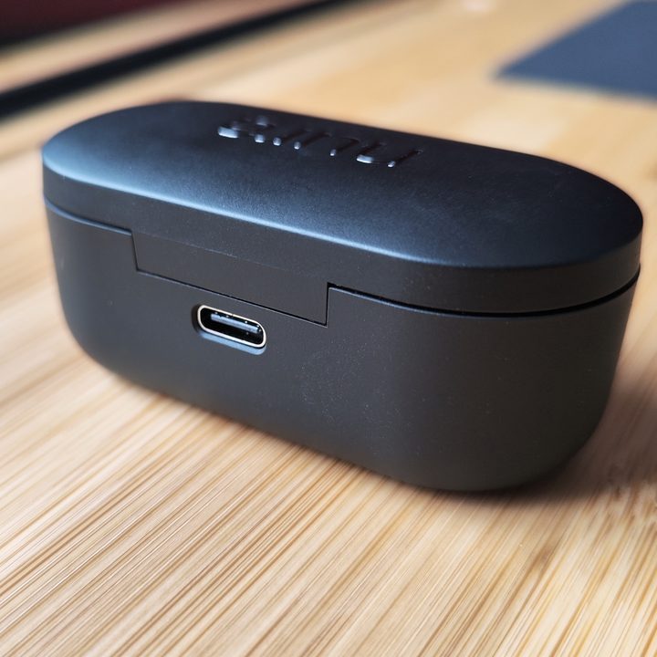 NuraTrue Pro charging case (back).