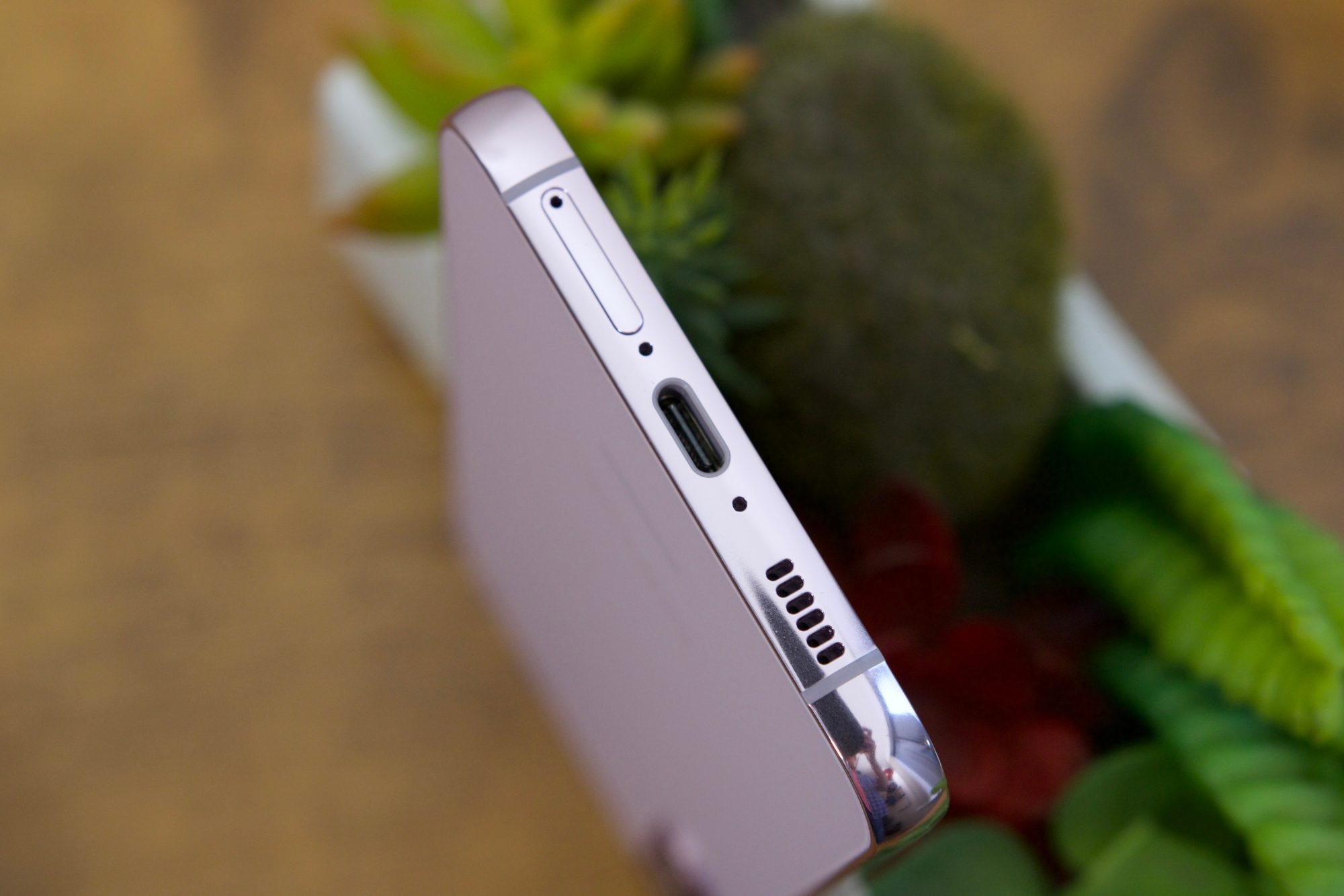 USB-C port on the Samsung Galaxy S23 Plus.