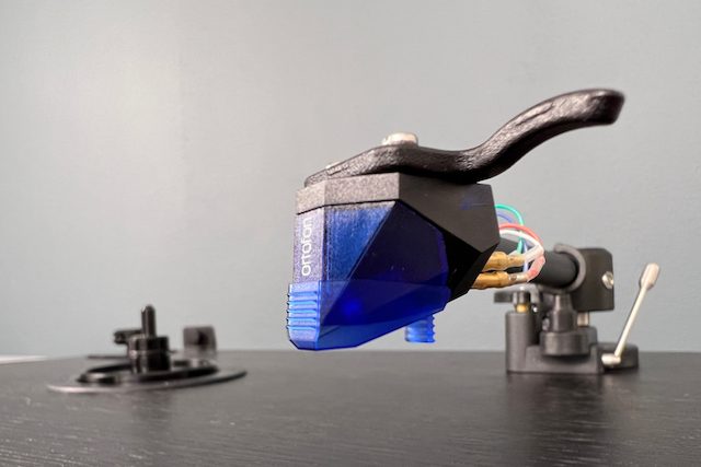 The U-Turn Orbit Theory's Ortofon 2M Blue cartridge.