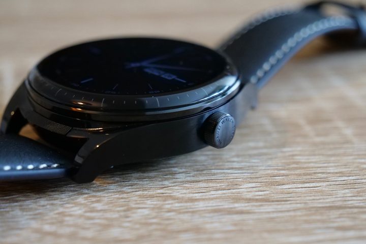 The Huawei Watch Buds's crown.
