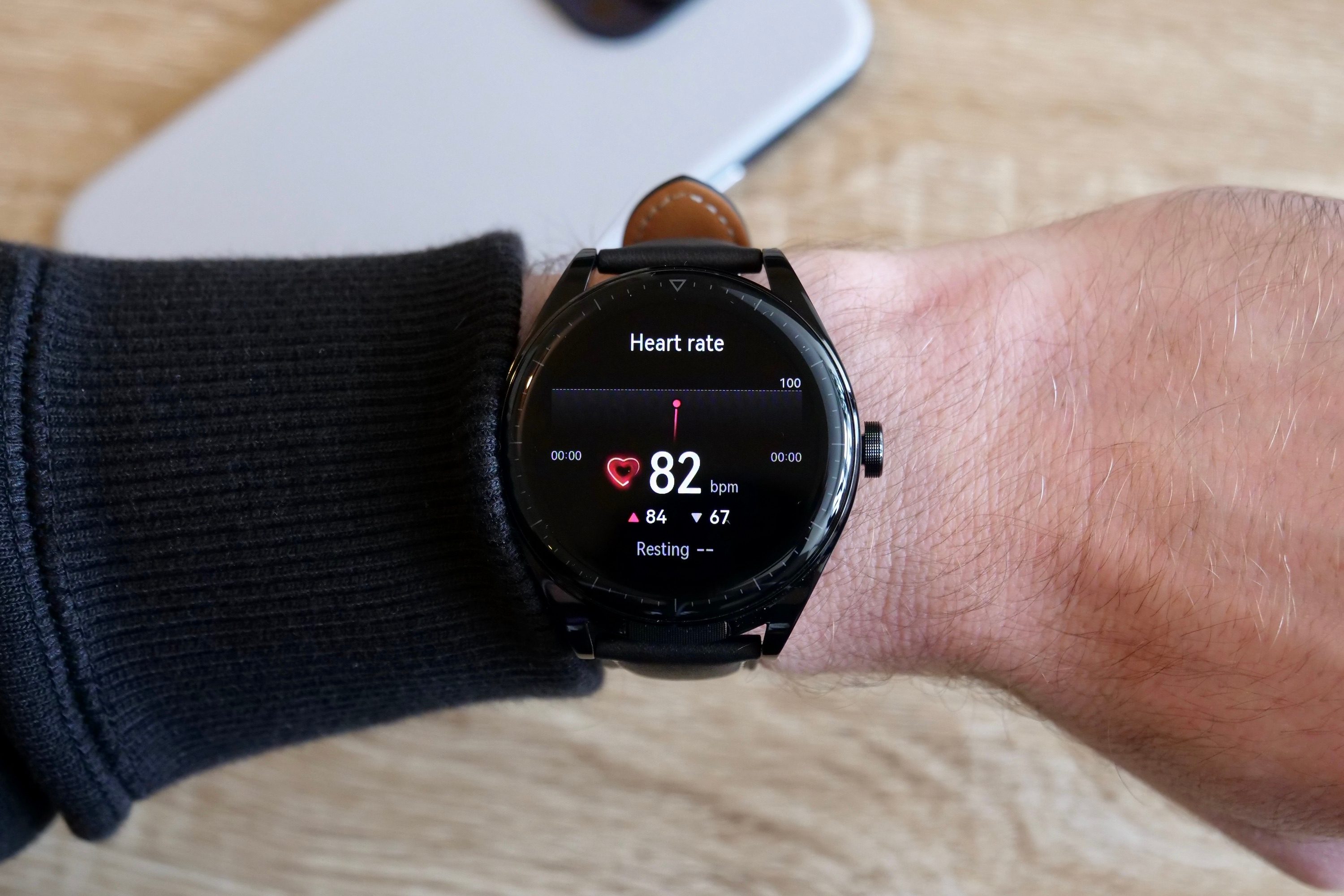 The Huawei Watch Buds's heart rate measurement.