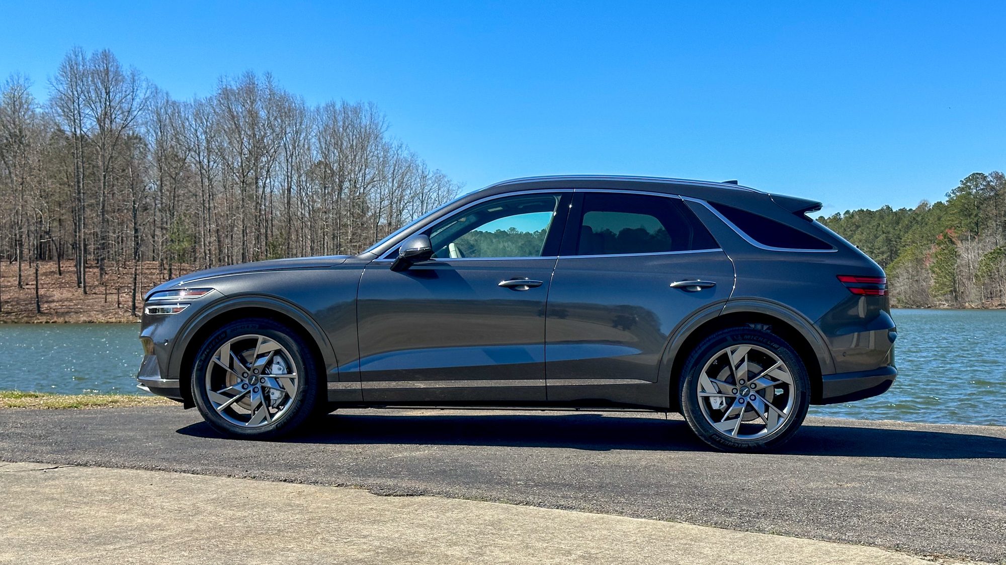 Genesis Electrified GV70 Side