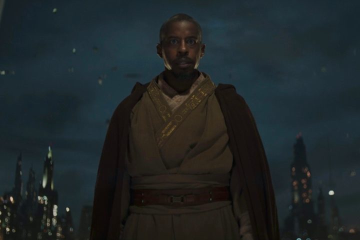 Kelleran Beq stands in an elevator doorway in The Mandalorian season 3 episode 4.