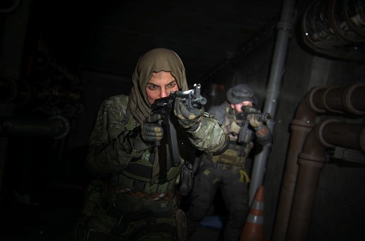 Characters in raid in Modern Warfare 2.