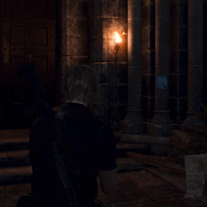 Leon looks at a blue note