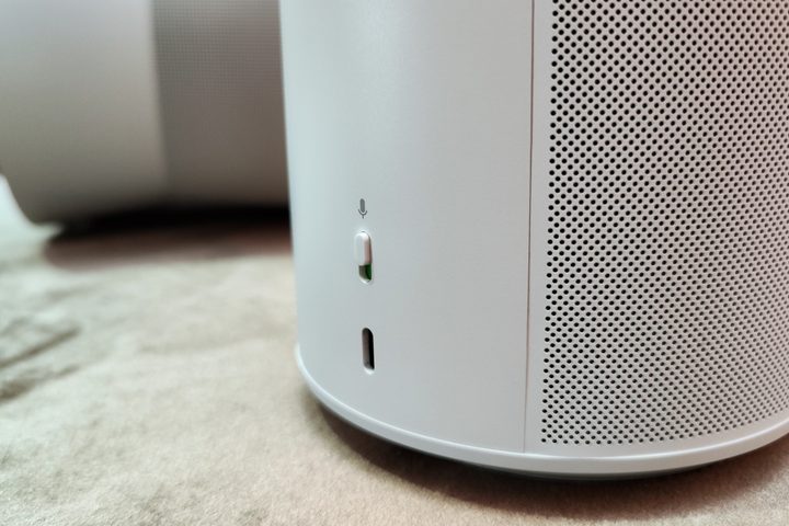 Sonos Era 100, back panel.