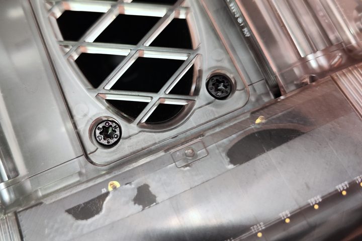 Sonos Era 300 – top-firing tweeter seen behind grille.