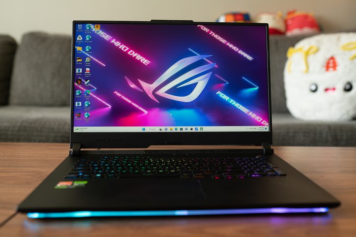 Display on the Asus ROG Strix Scar 17.
