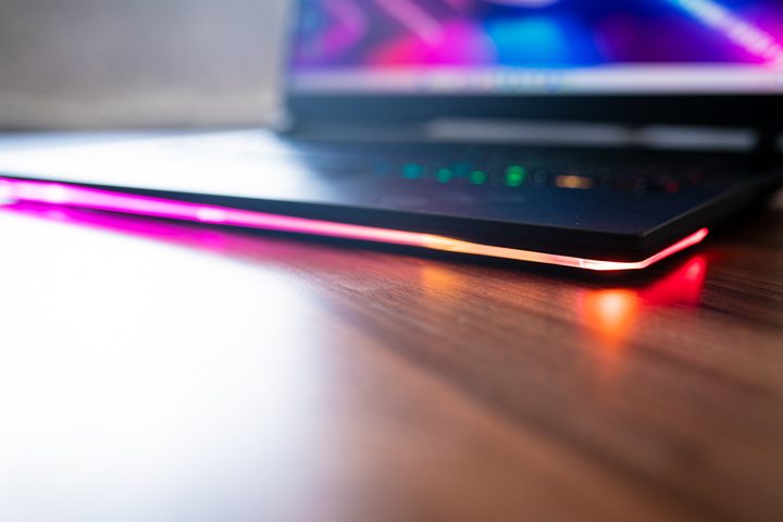 Lights on the Asus ROG Strix Scar 17