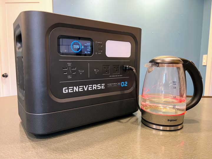 A Geneverse HomePower Two Pro power station powers an electric kettle.