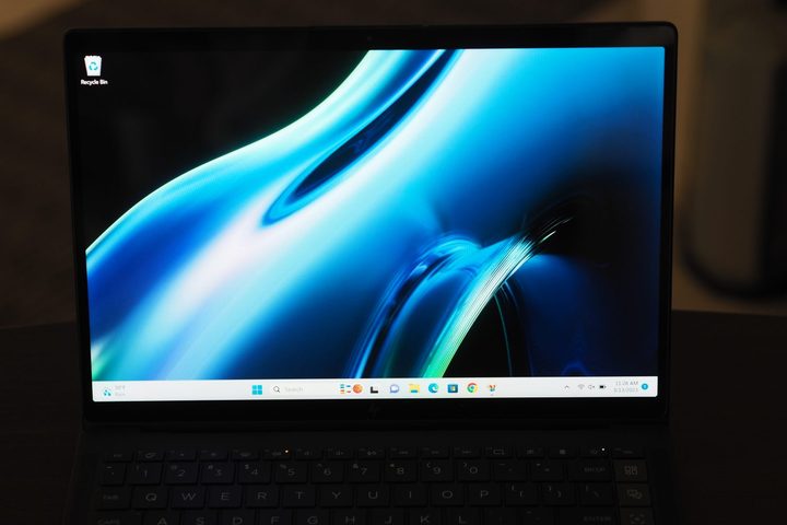 HP Dragonfly Pro front view showing display.