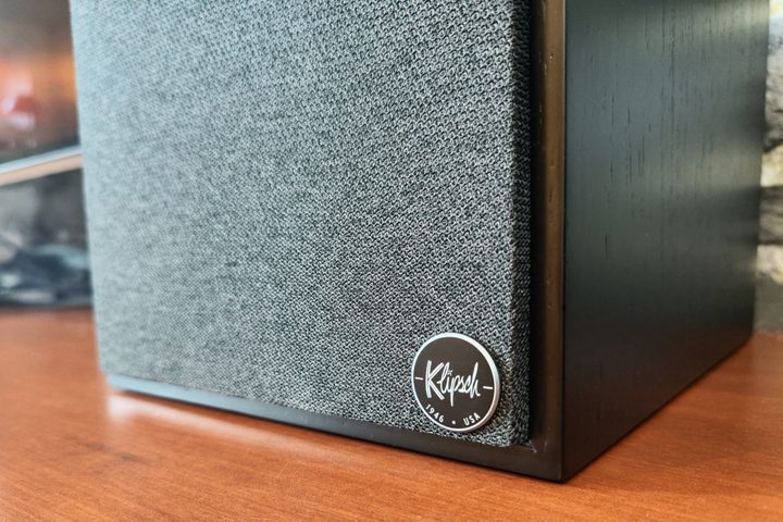 Klipsch The Sevens: grille logo close-up.