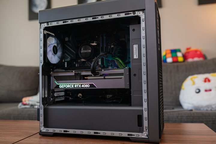 Lenovo Legion Tower 7i with the side panel removed.