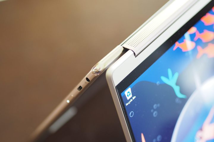 Lenovo Yoga 9i Gen 8 tent mode showing hinge and soundbar.
