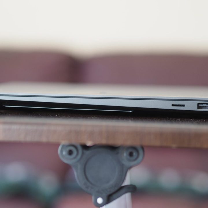 sasmung galaxy book3 ultra samsung right side