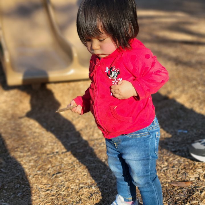 Toddler portrait captured with Samsung Galaxy S21
