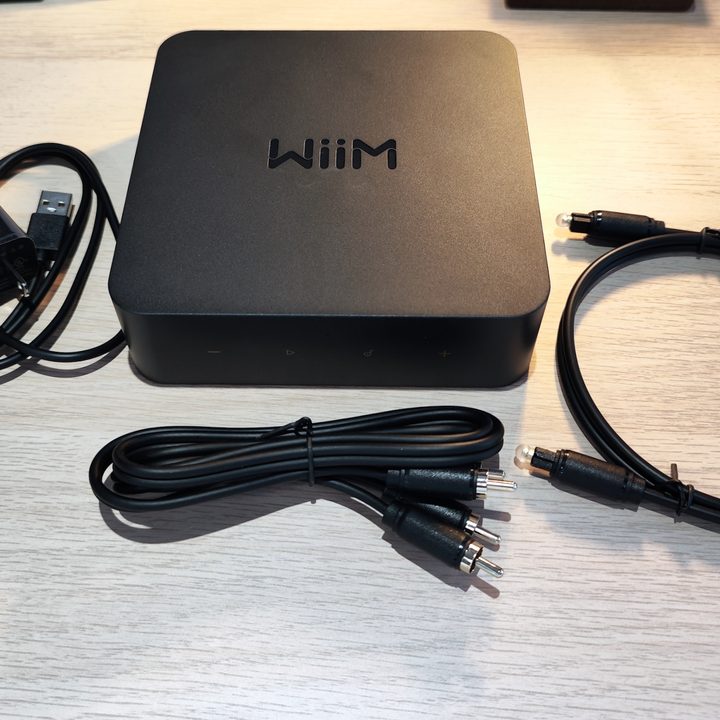 Wiim Pro with accessories.