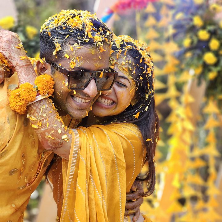 Indian bride and groom captured with the Samsung Galaxy S23 Ultra’s 3x telephoto portrait mode camera.