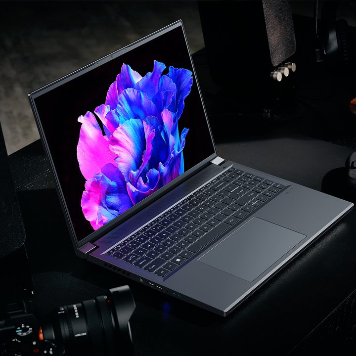 The Swift X 16 on a table.