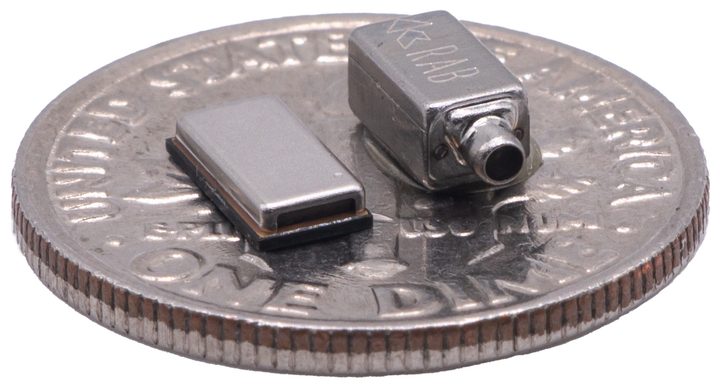 An xMEMS driver seen next to a Knowles balanced armature (BA) driver.