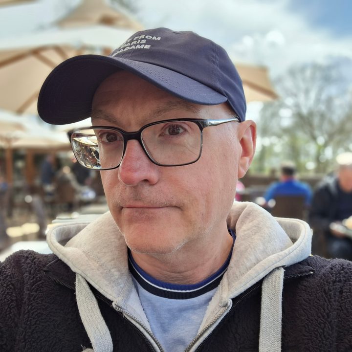 A selfie taken by the Galaxy A54.