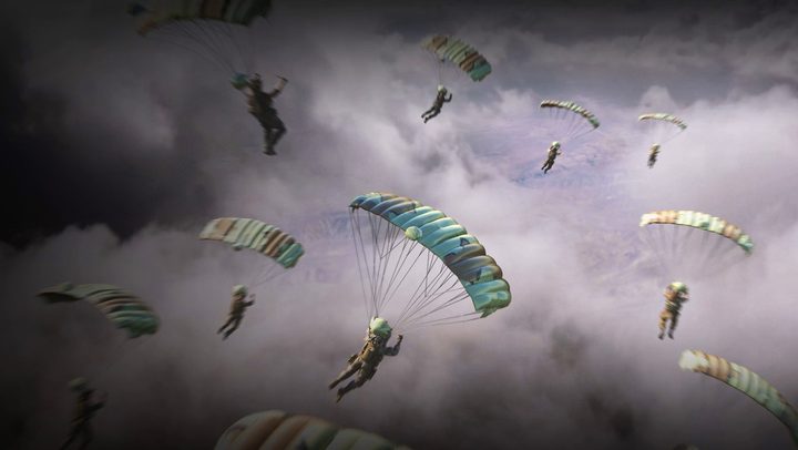 Characters parachuting in Warzone 2.0 Season 3.