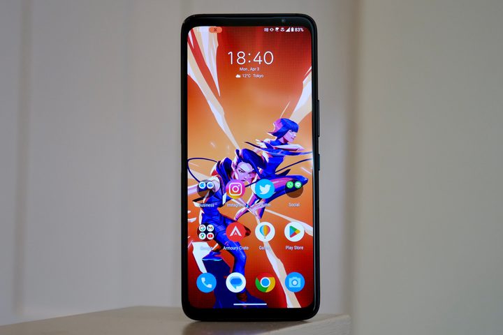 The Asus ROG Phone 7 Ultimate's screen.
