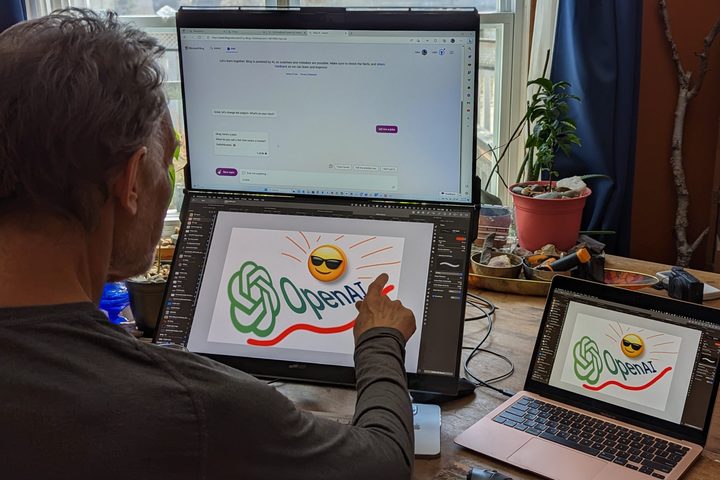 The Geminos X can connect to a Mac and a PC at the same time.