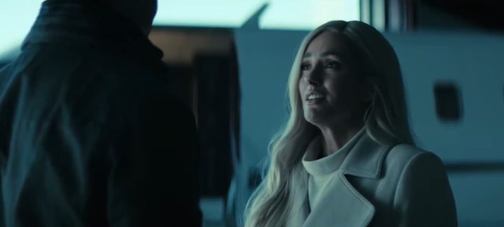 Dove in "Titans."