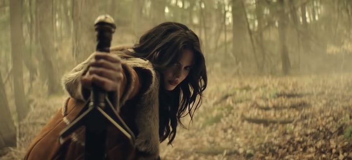 Donna Troy grabbing a sword in "Titans."