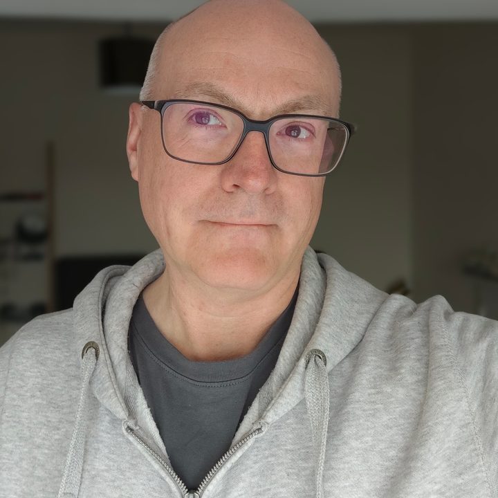 A selfie taken with the Xiaomi 13 Ultra.