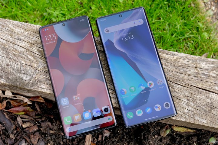 The Xiaomi 13 Ultra and Vivo X90 Pro's screens.