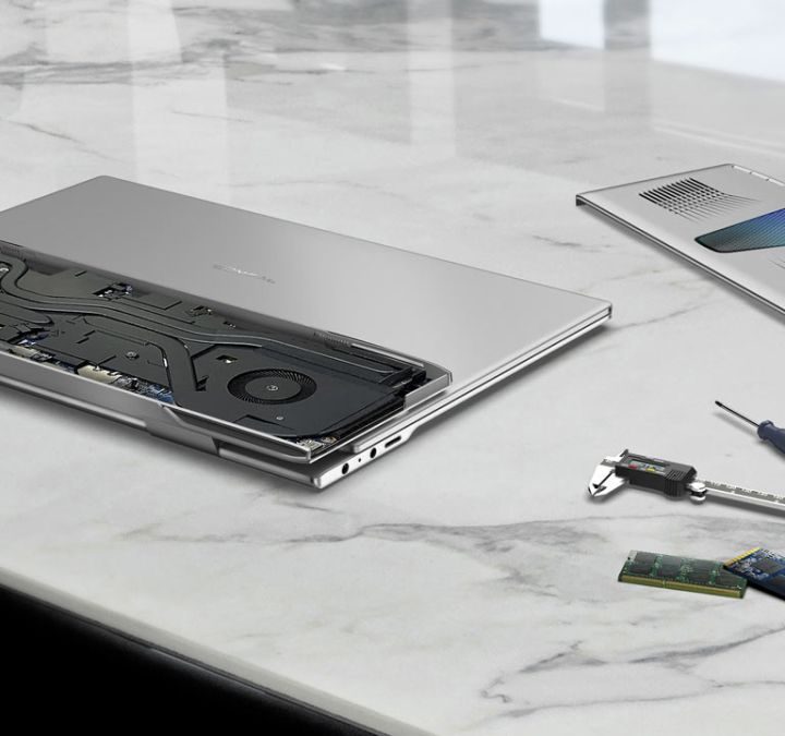 The Compal concept laptop showing the back cover off of the hinge.
